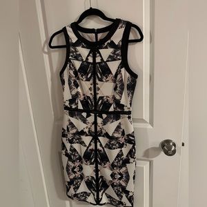 Vince Camuto Body con dress